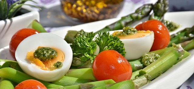 Äggstraordinärt! Ät 2 ägg varje dag för bättre hjärn-, hjärt- och immunhälsa samt mycket mer