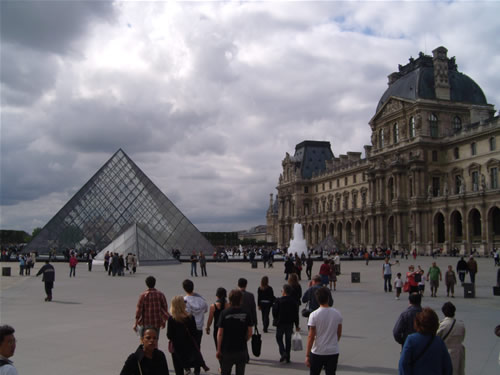 Musee de Louvre Paris