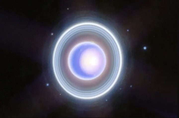 En fullständigare bild av Uranus tack vare James Webb teleskopet